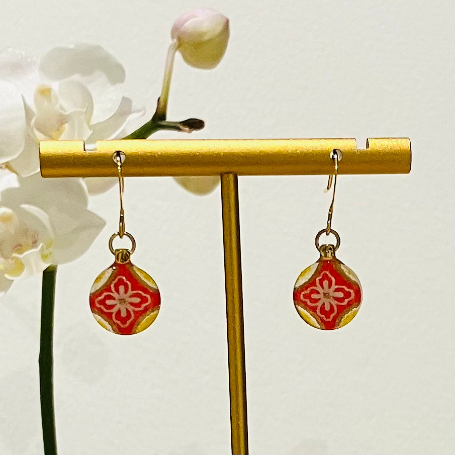 Hook Earrings Gold plated stainless steel small 17